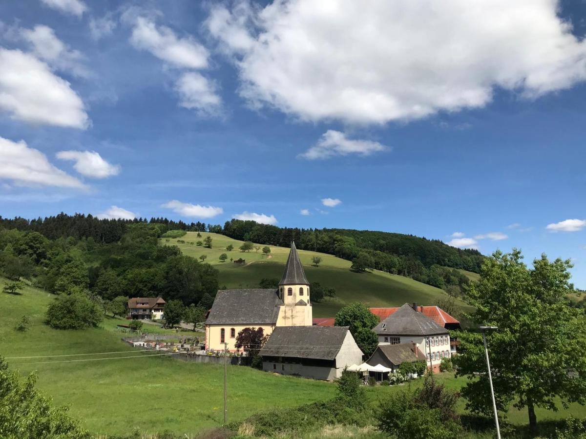 S-Suite Das Design-Ferienhaus Im Schwarzwald Biberach  Exteriör bild
